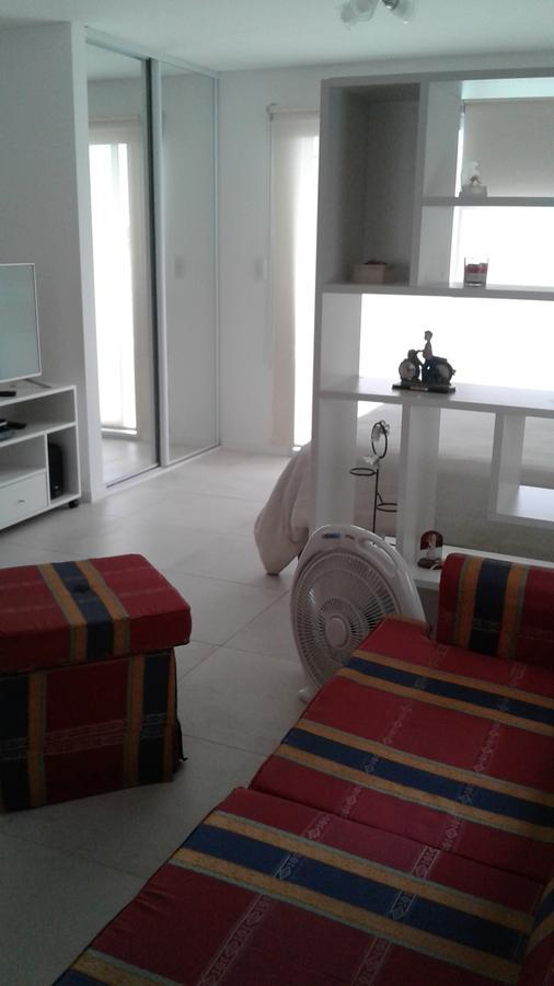 1-1/2 Amb C/balcon Soleado En Edificio Frente Al Mar *