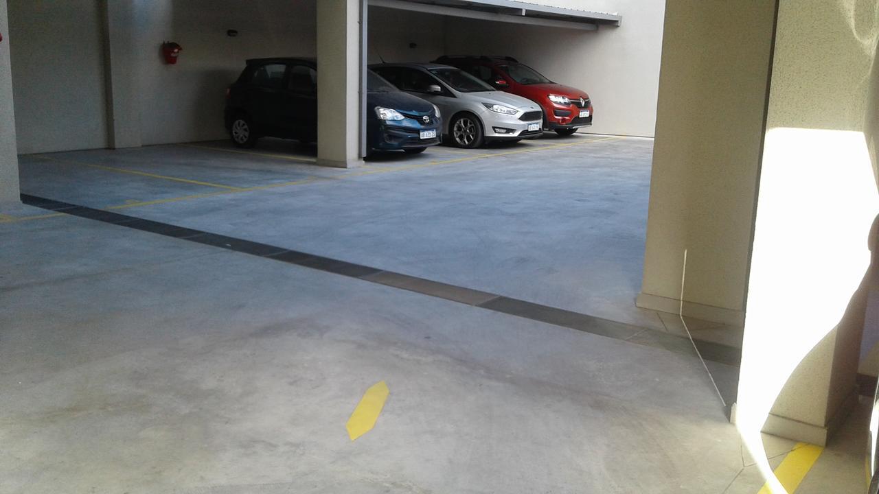 Apartment 1-1/2 Amb C/balcon Soleado En Edificio Frente Al Mar