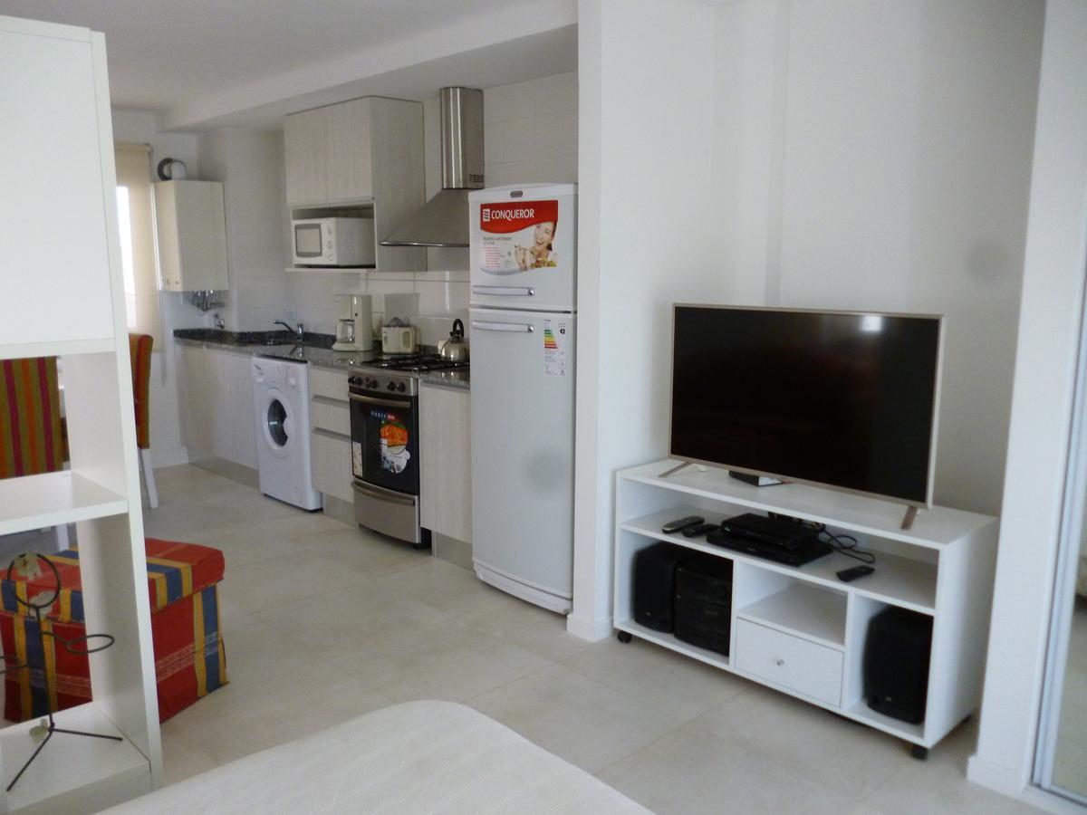1-1/2 Amb C/balcon Soleado En Edificio Frente Al Mar Apartment *